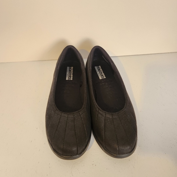 Skechers On The GO Dreamy Upscale Flats Slip On Shoes Womens Size 7 Black 136273 - Picture 5 of 10